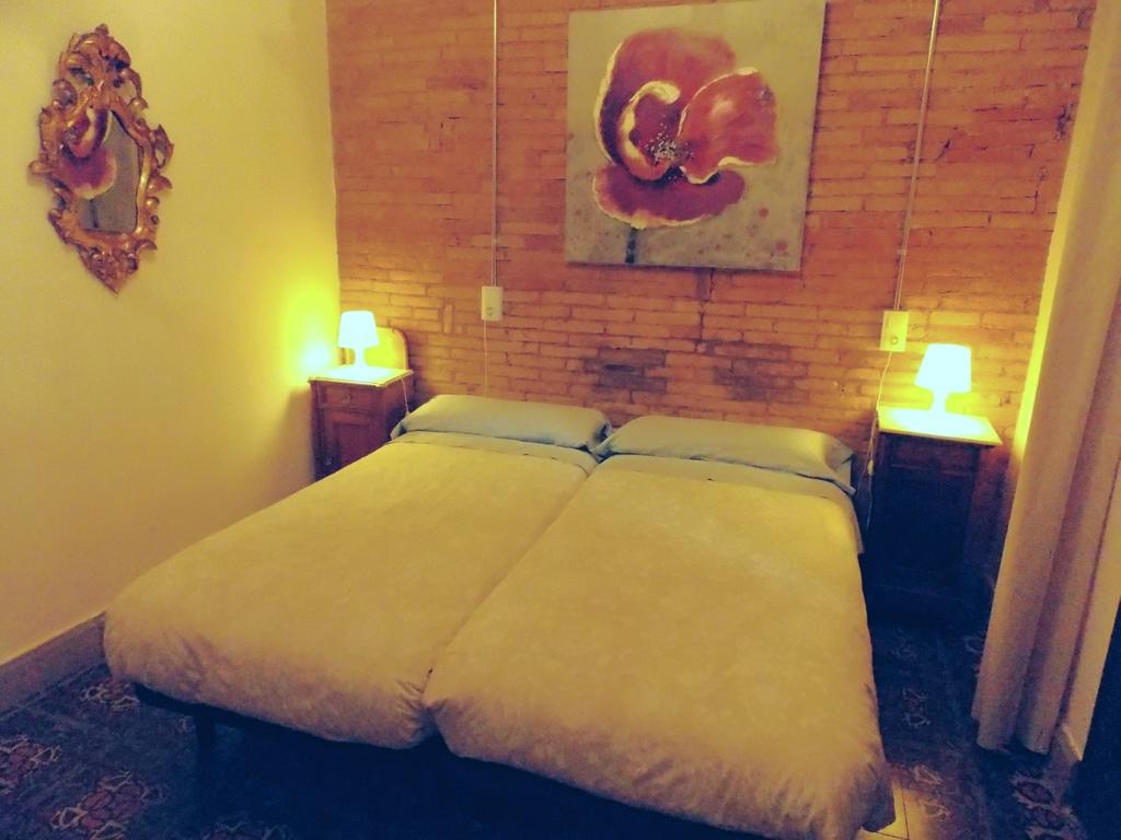 Hostal Cal Pla 산트 요렌스 사발 객실 사진