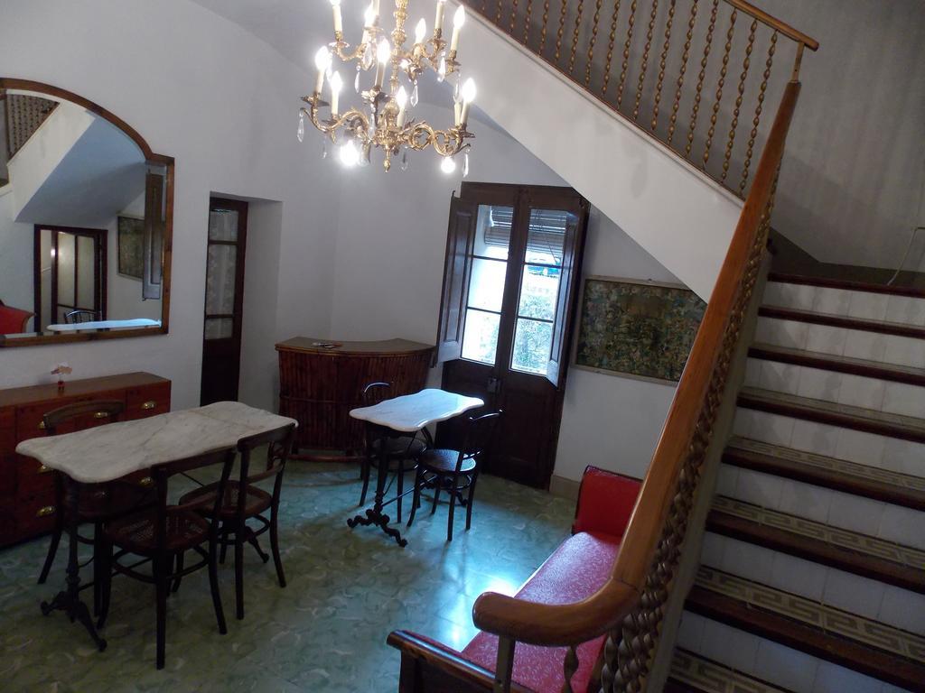 Hostal Cal Pla 산트 요렌스 사발 외부 사진