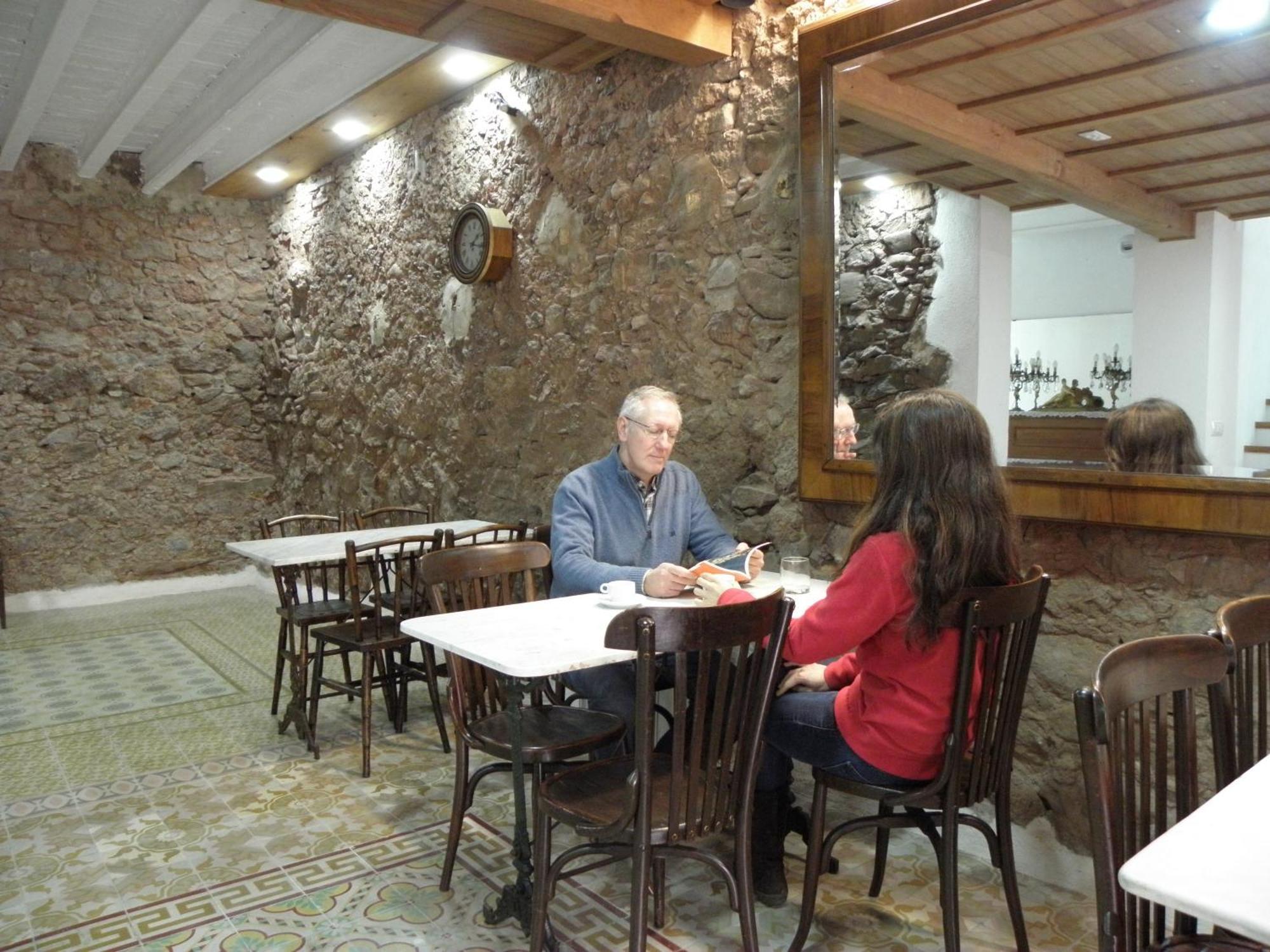 Hostal Cal Pla 산트 요렌스 사발 외부 사진